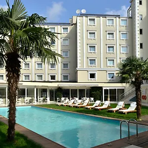 By Ihg Hotell
