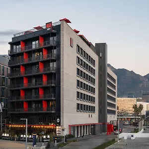 Hotel Radisson Red V&a Waterfront ***
